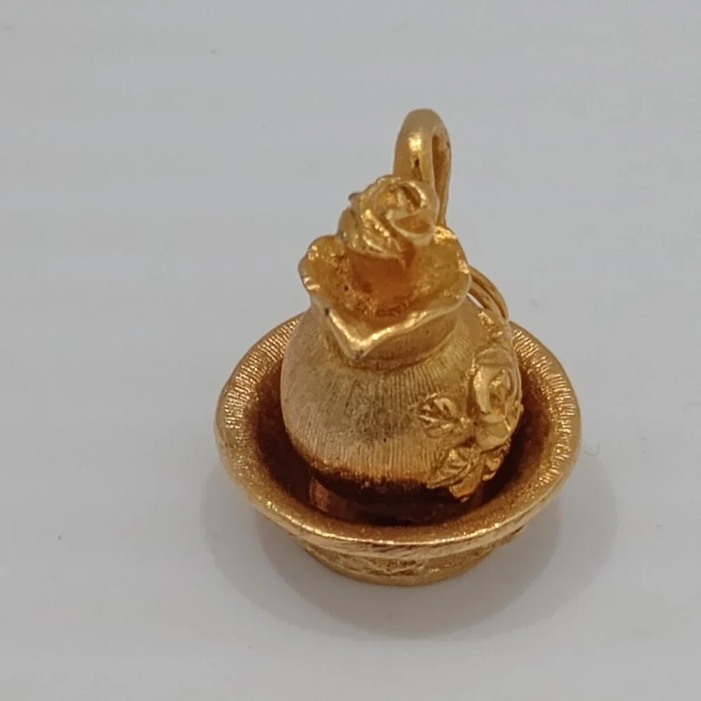 Vintage‎ Avon Gold Tone Rose Pitcher in Basin Charm Miniature Jug Pendant Signed